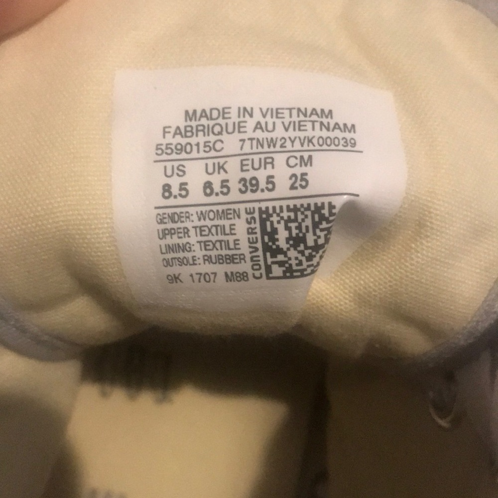 Fuzzy Gray Converse - image 5